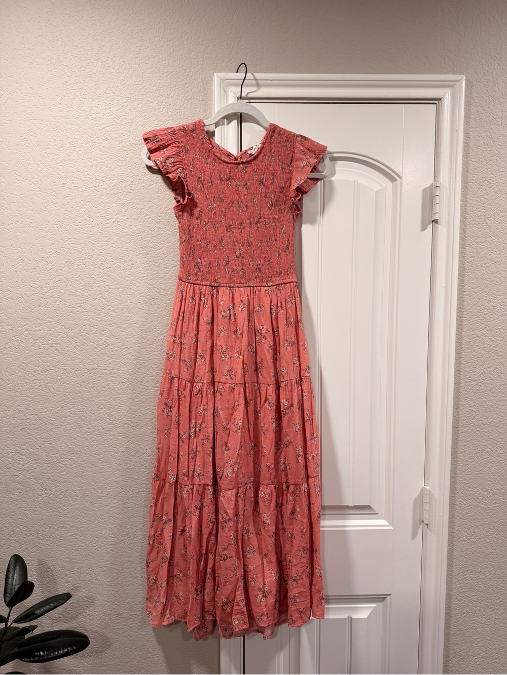 Women’s Coral Floral Midi Dress with Ruffle Sleeves